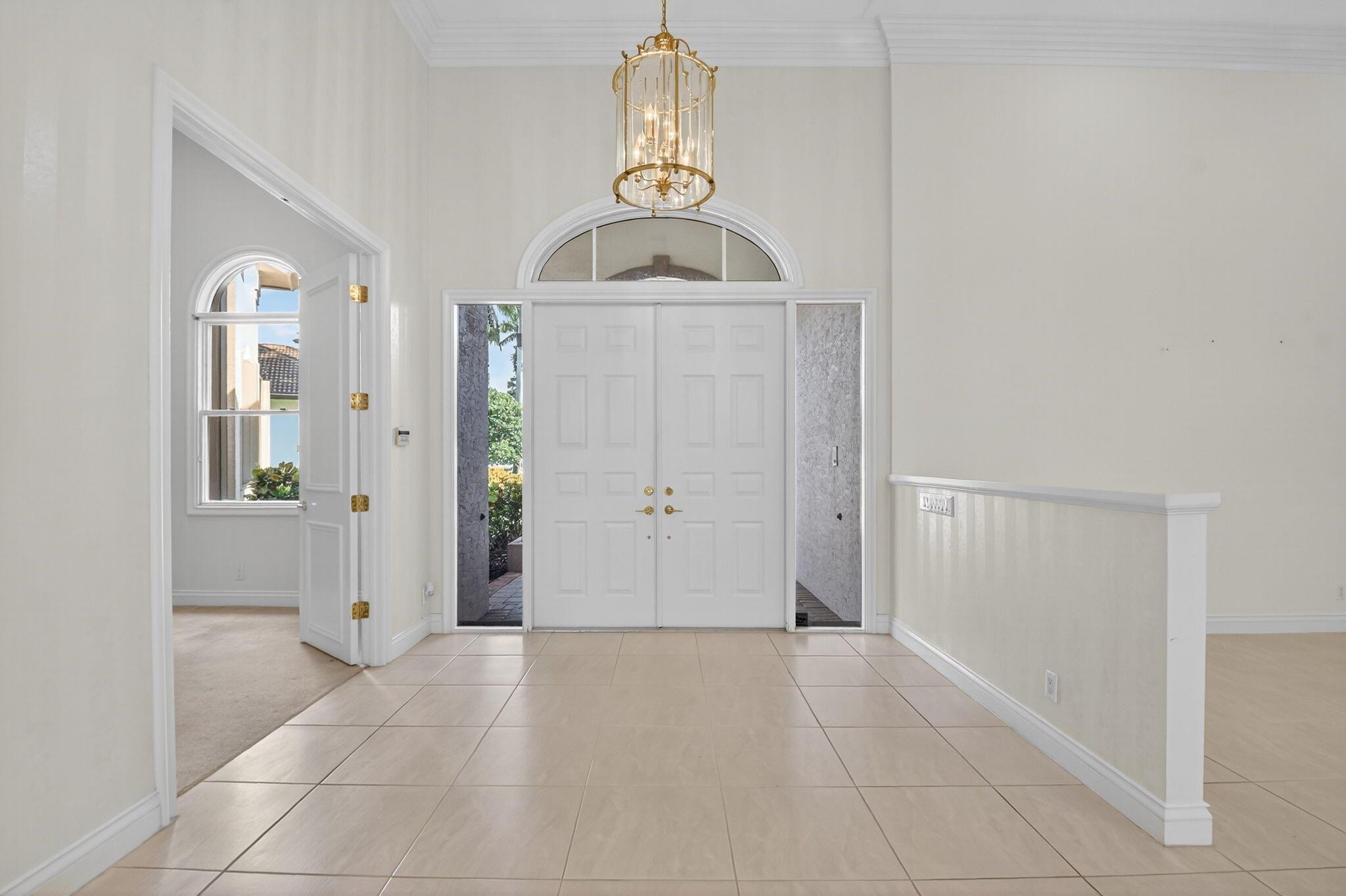 2525 Seminole Circle
