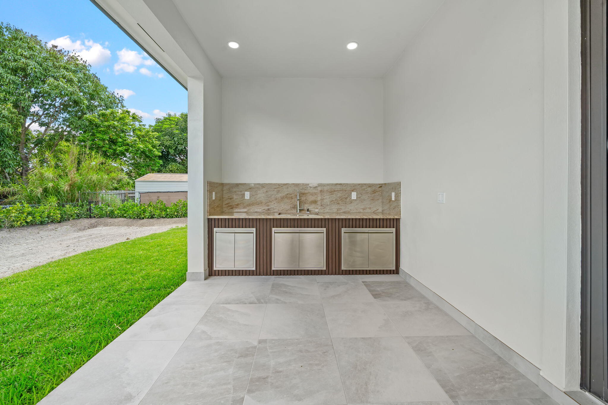 LOXAHATCHEE GROVES - Residential