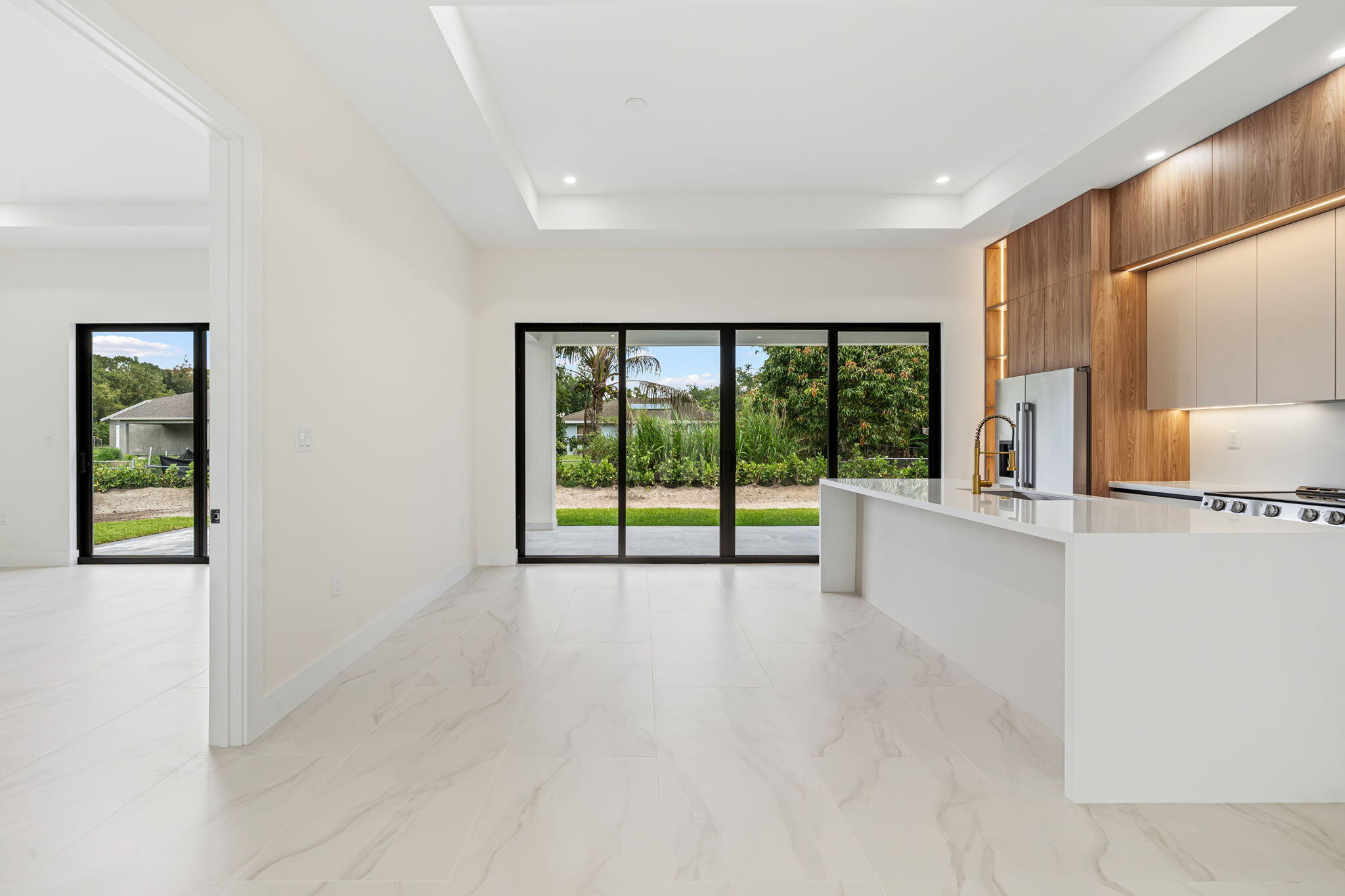 LOXAHATCHEE GROVES - Residential