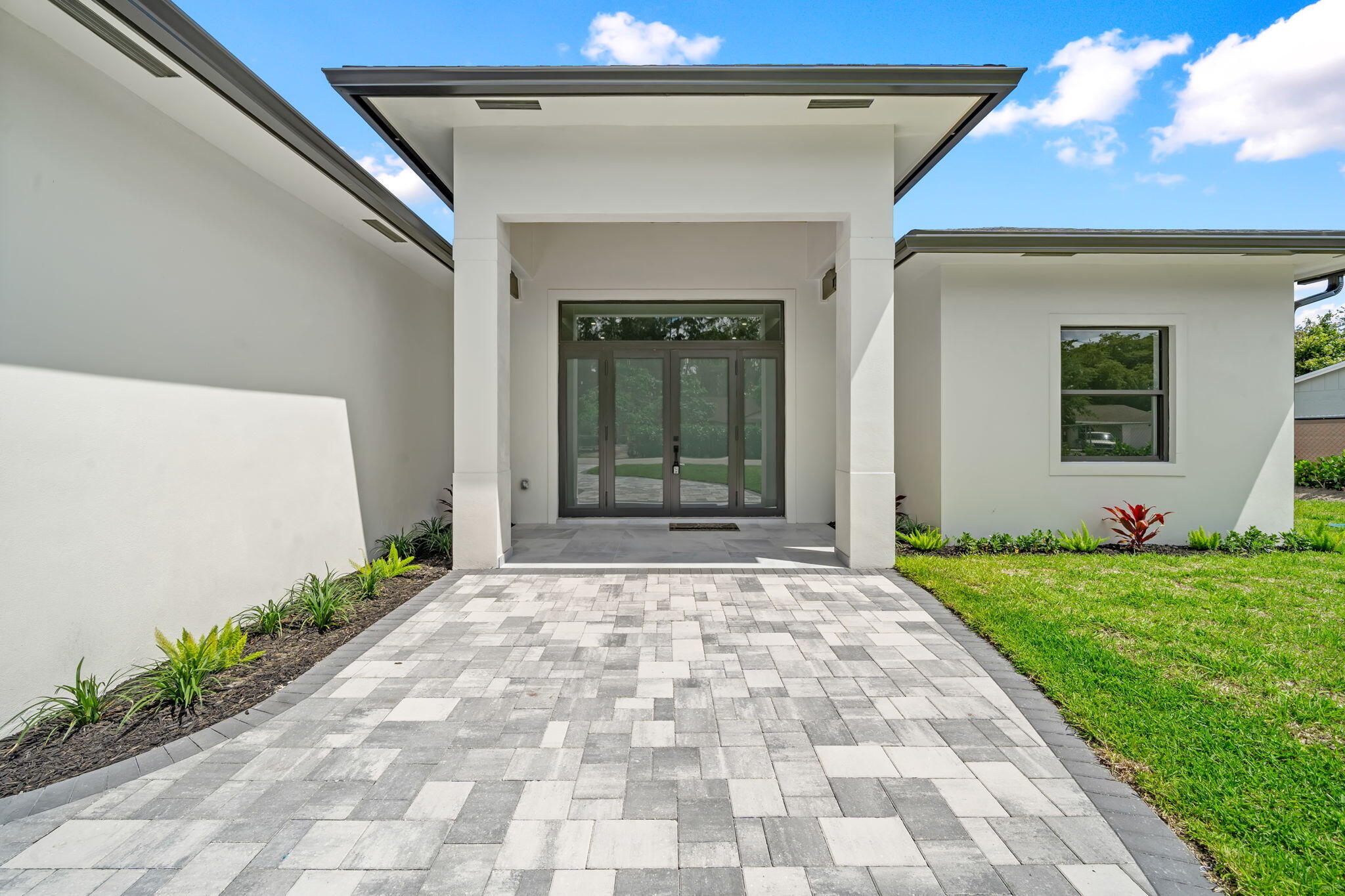 LOXAHATCHEE GROVES - Residential