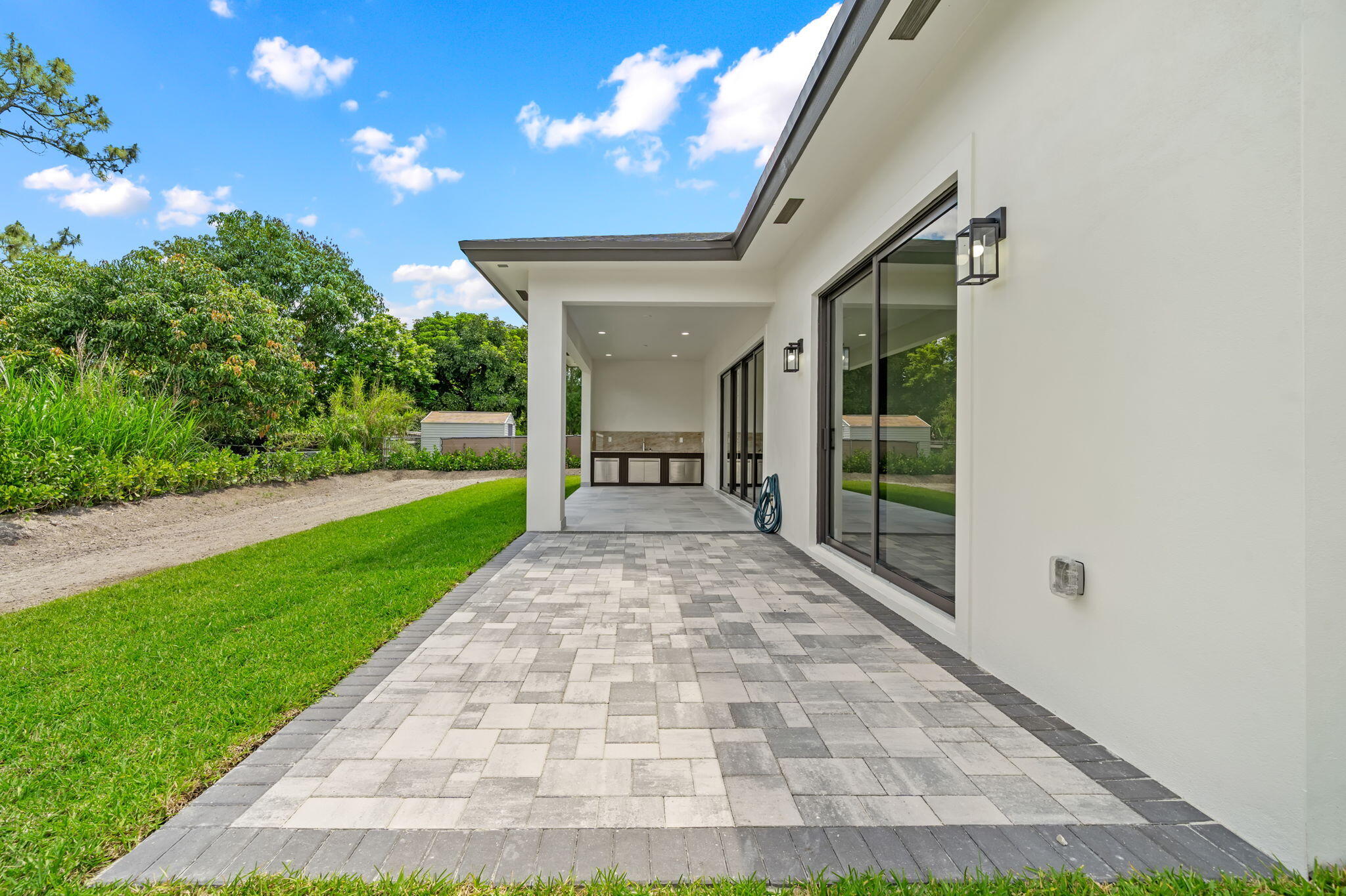 LOXAHATCHEE GROVES - Residential