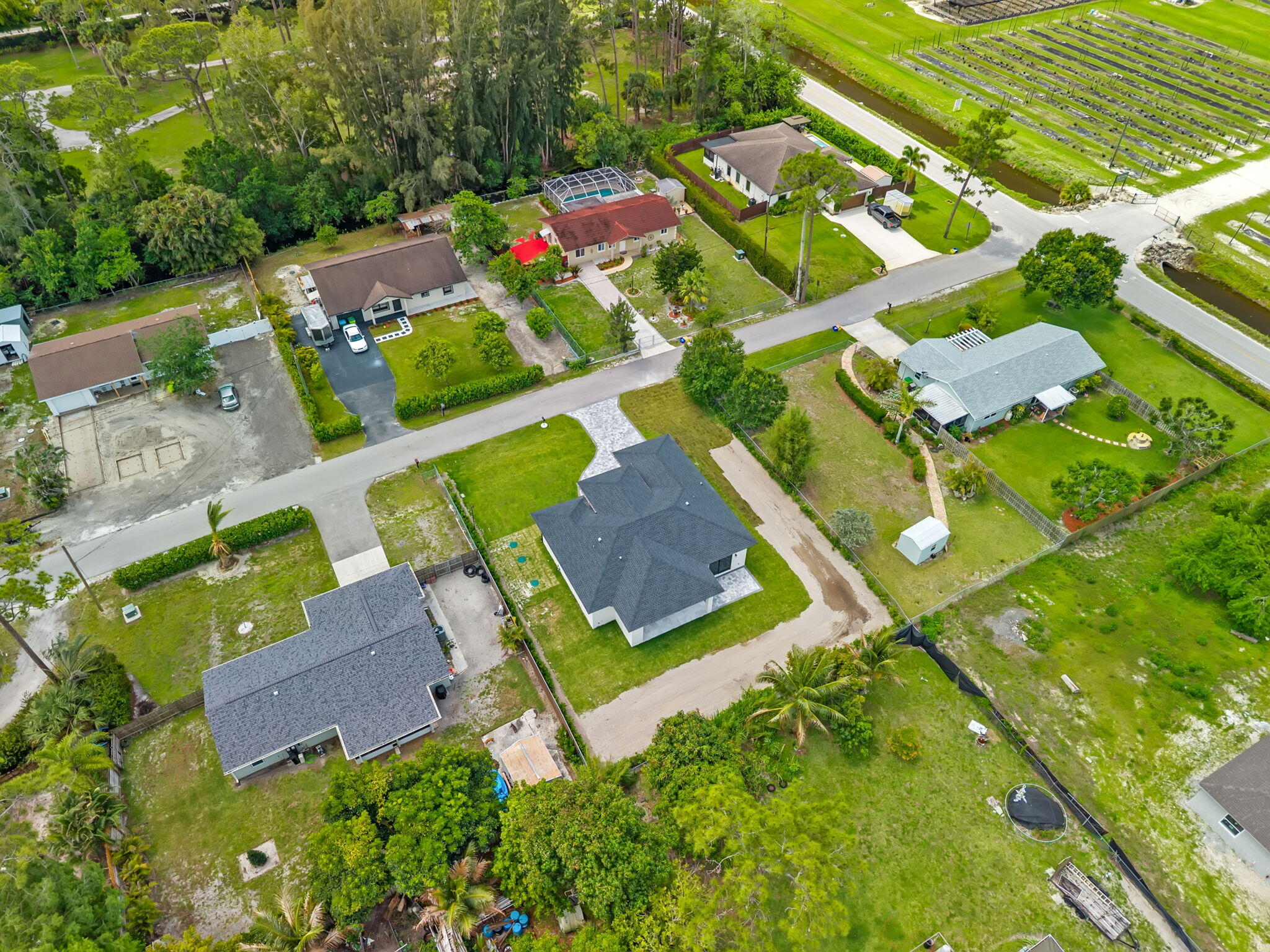 LOXAHATCHEE GROVES - Residential