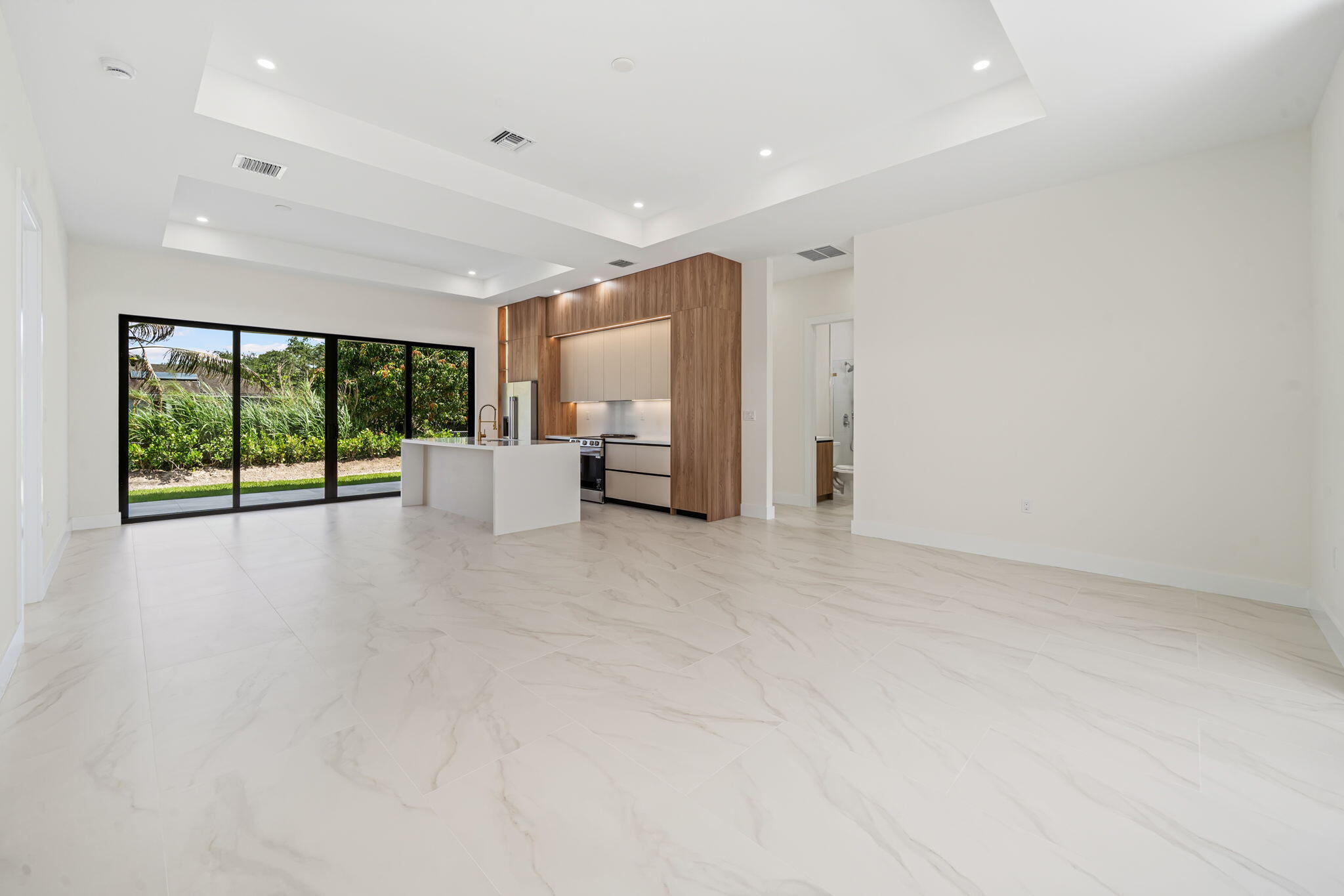 LOXAHATCHEE GROVES - Residential