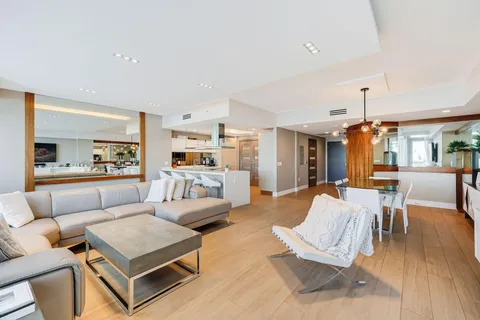 17301 Biscayne Blvd Unit 1011, North Miami Beach, FL MLS: F10463391