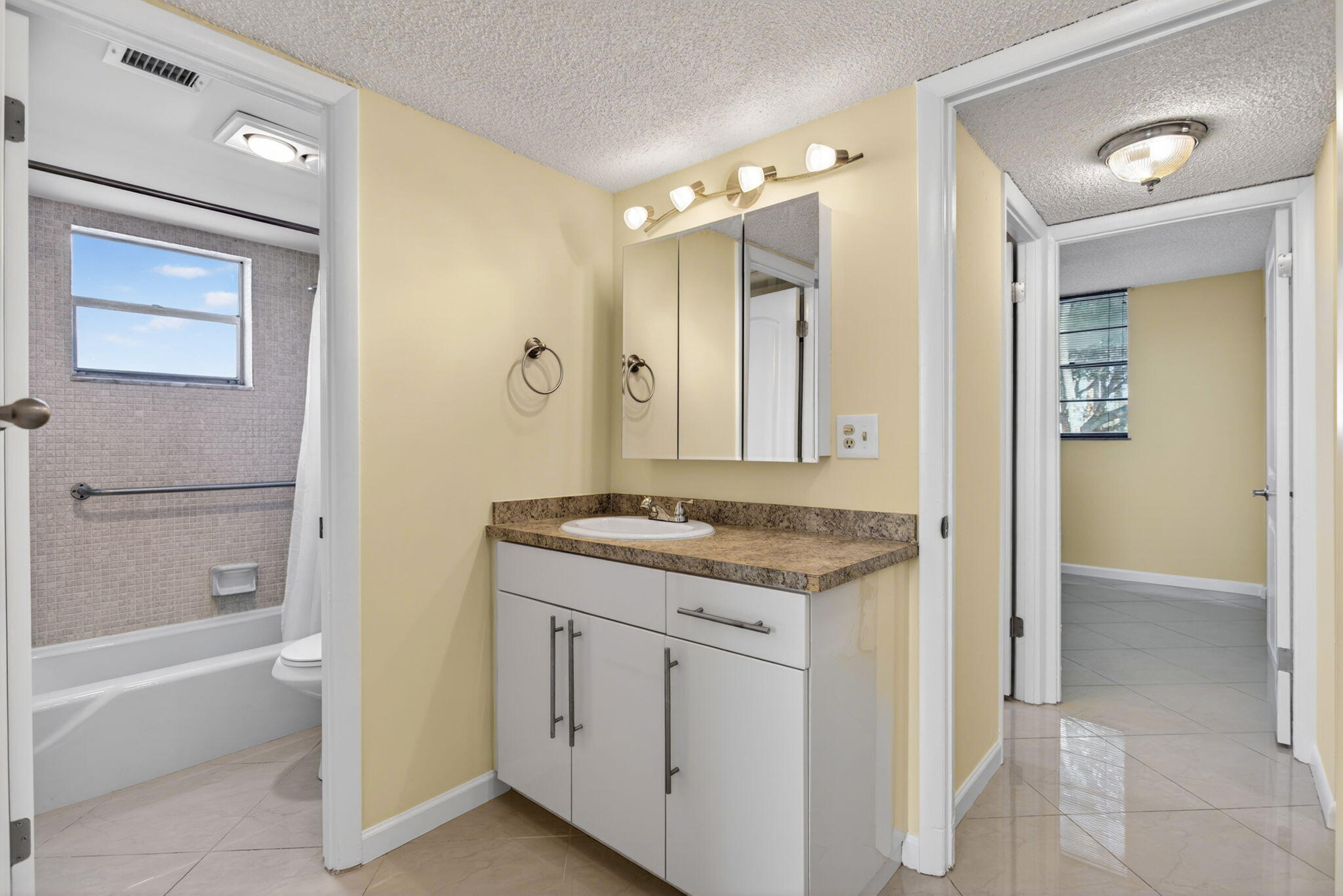 HOLIDAY SPRINGS VILLAGE 2 CONDO - Residential