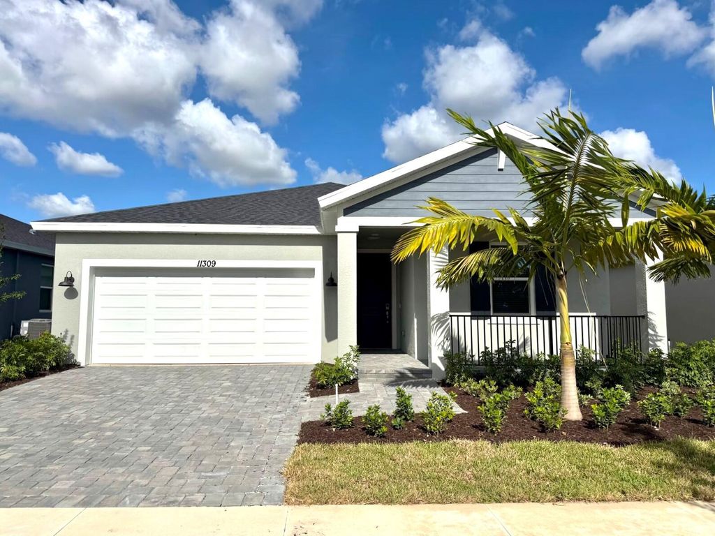 Photo of 11309 NW Blockbird Drive, Port Saint Lucie, FL 34987 (MLS # R11136316)