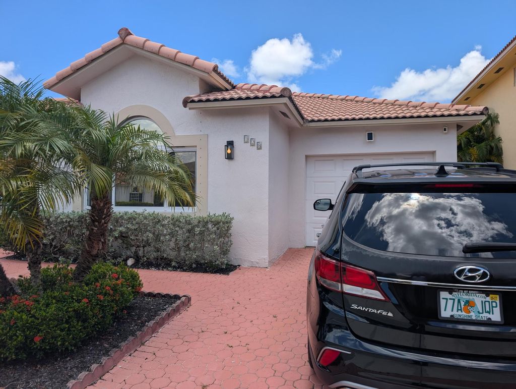Photo of 128 Danielle Court, Weston, FL 33326 (MLS # B26030738)