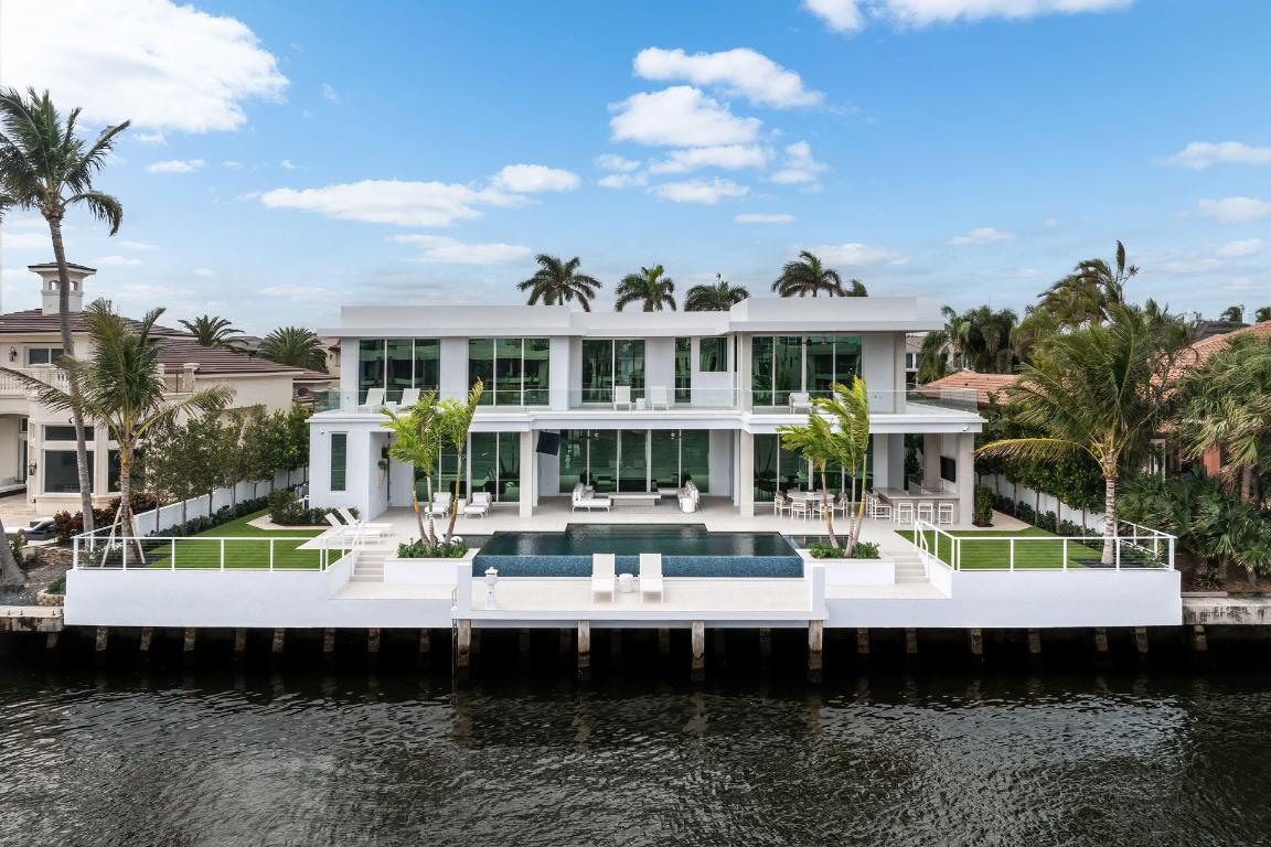 ROYAL PALM YACHT & COUNTRY CLUB - Residential