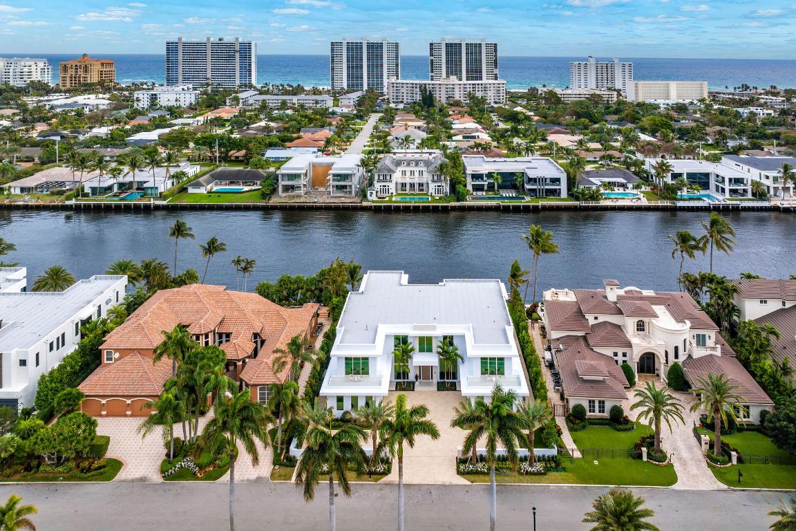 ROYAL PALM YACHT & COUNTRY CLUB - Residential