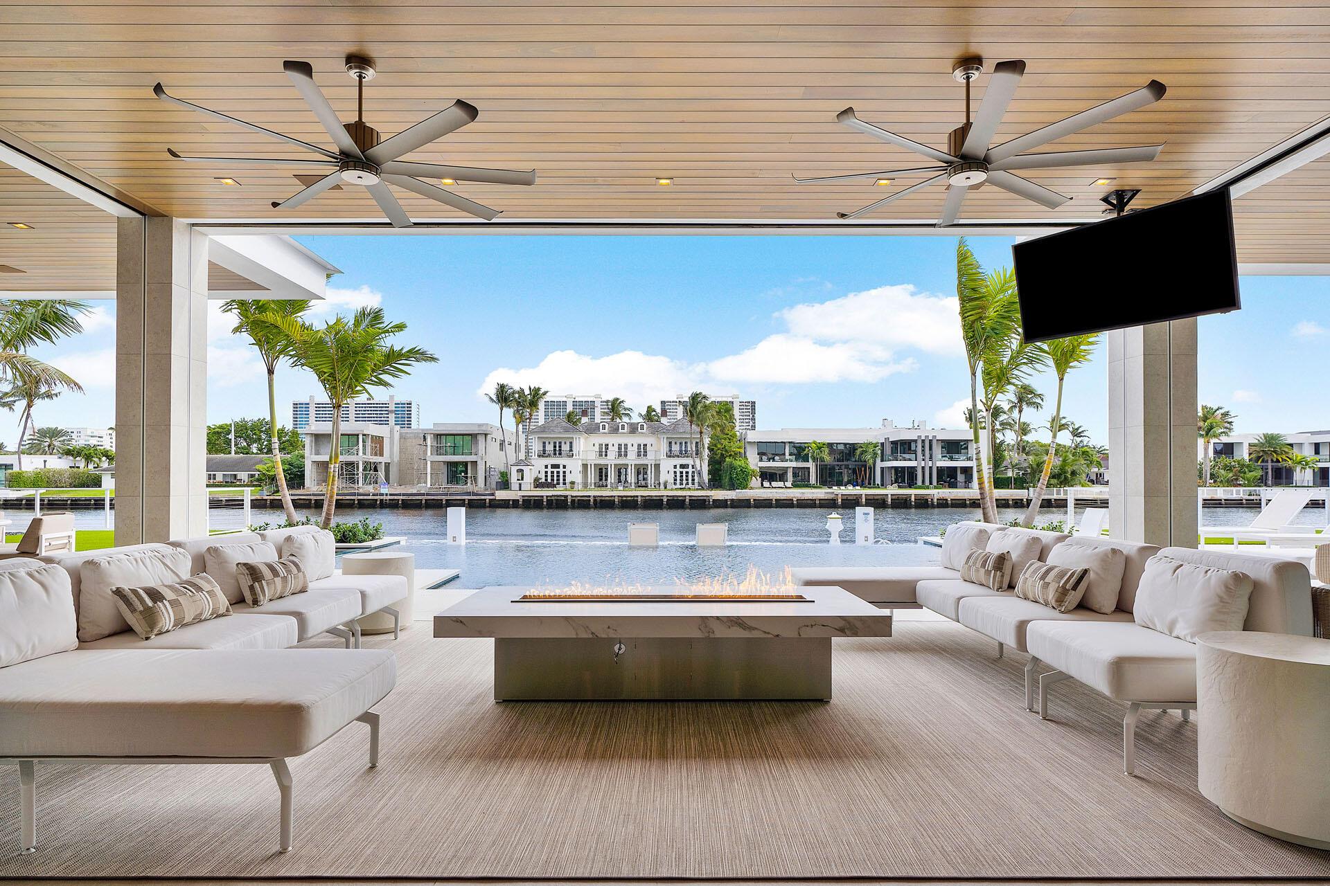 ROYAL PALM YACHT & COUNTR - Residential