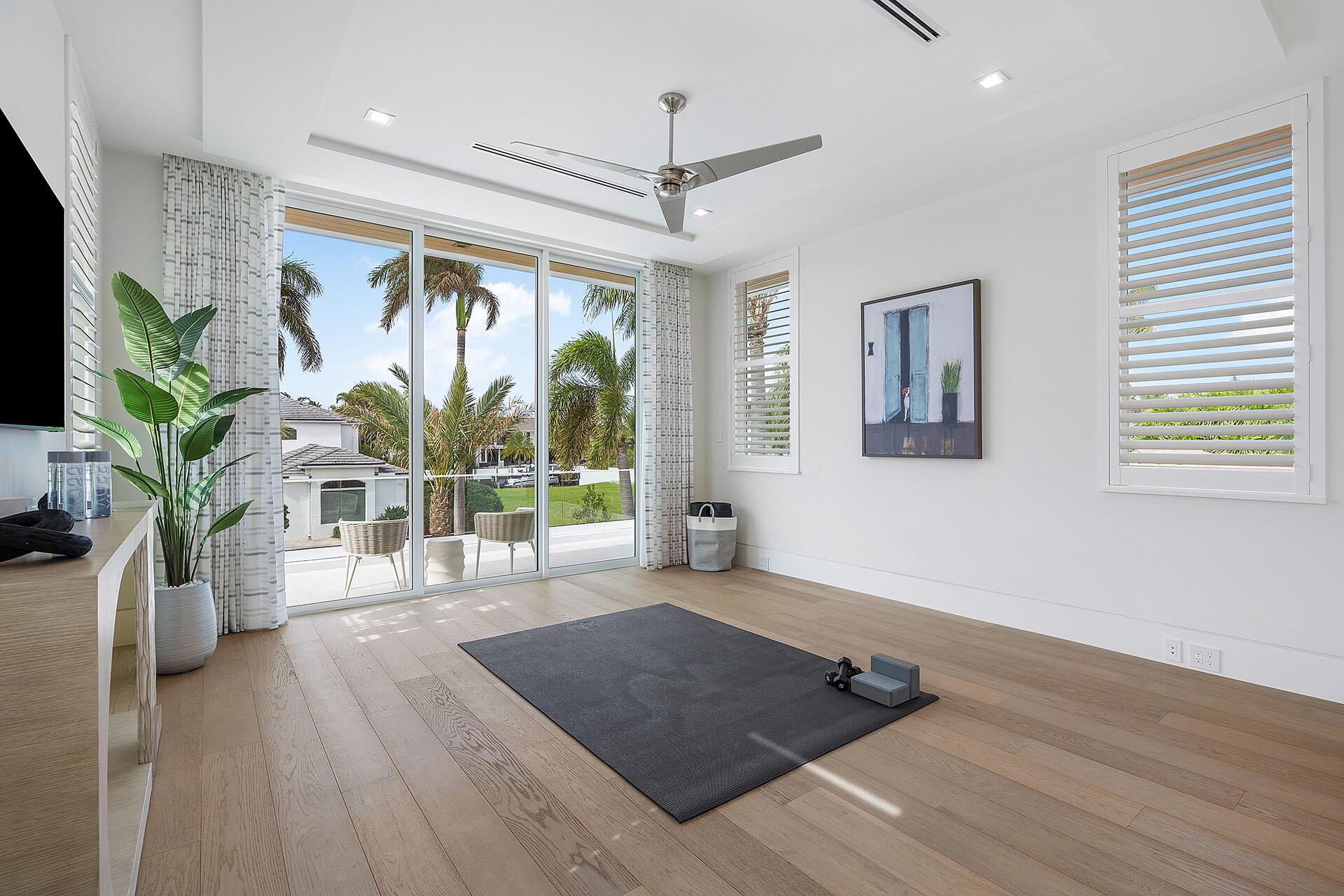 ROYAL PALM YACHT & COUNTR - Residential