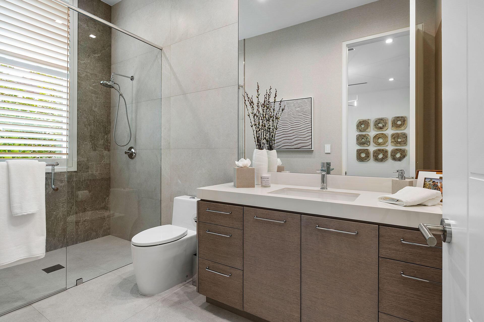 ROYAL PALM YACHT & COUNTR - Residential