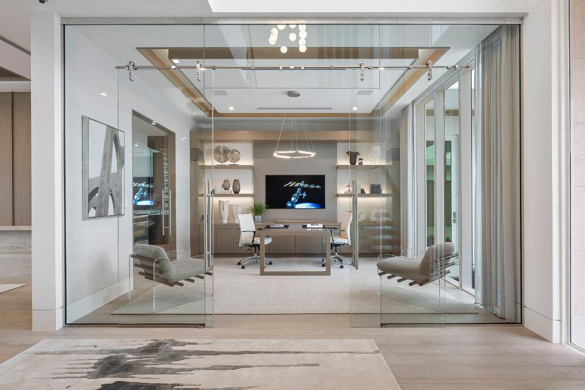 ROYAL PALM YACHT & COUNTRY CLUB - Residential