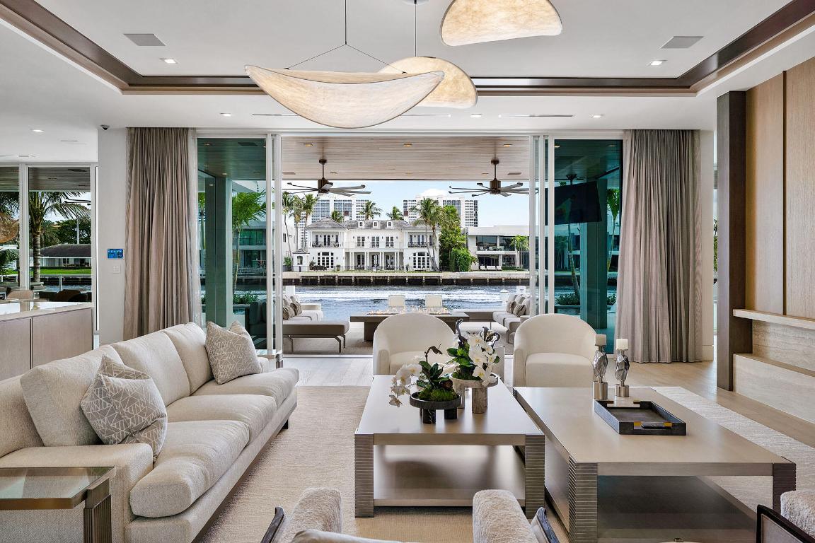 ROYAL PALM YACHT & COUNTRY CLUB - Residential