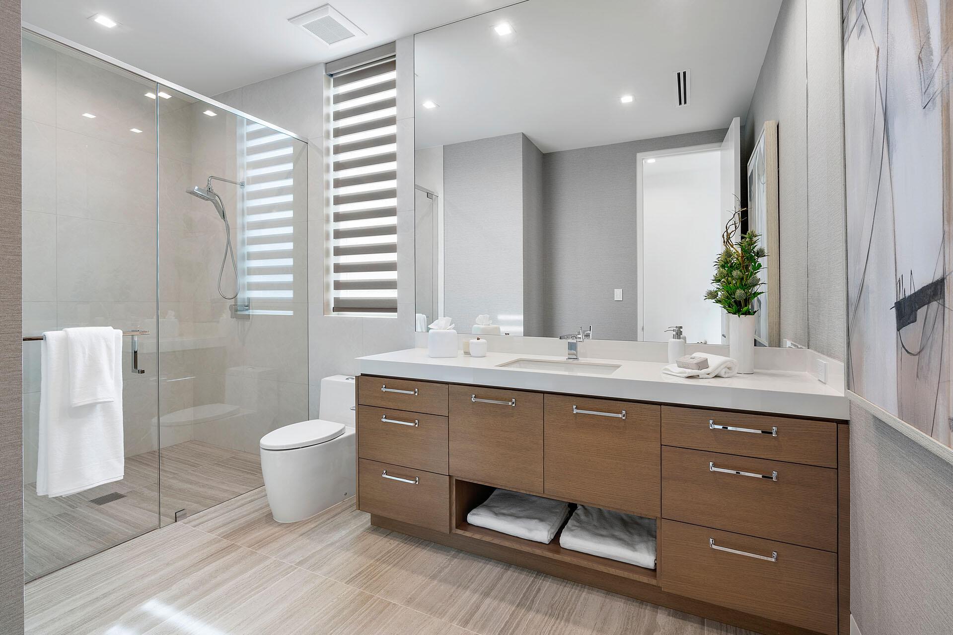 ROYAL PALM YACHT & COUNTR - Residential