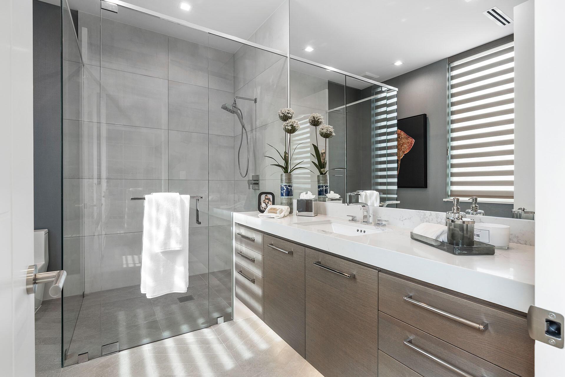 ROYAL PALM YACHT & COUNTR - Residential