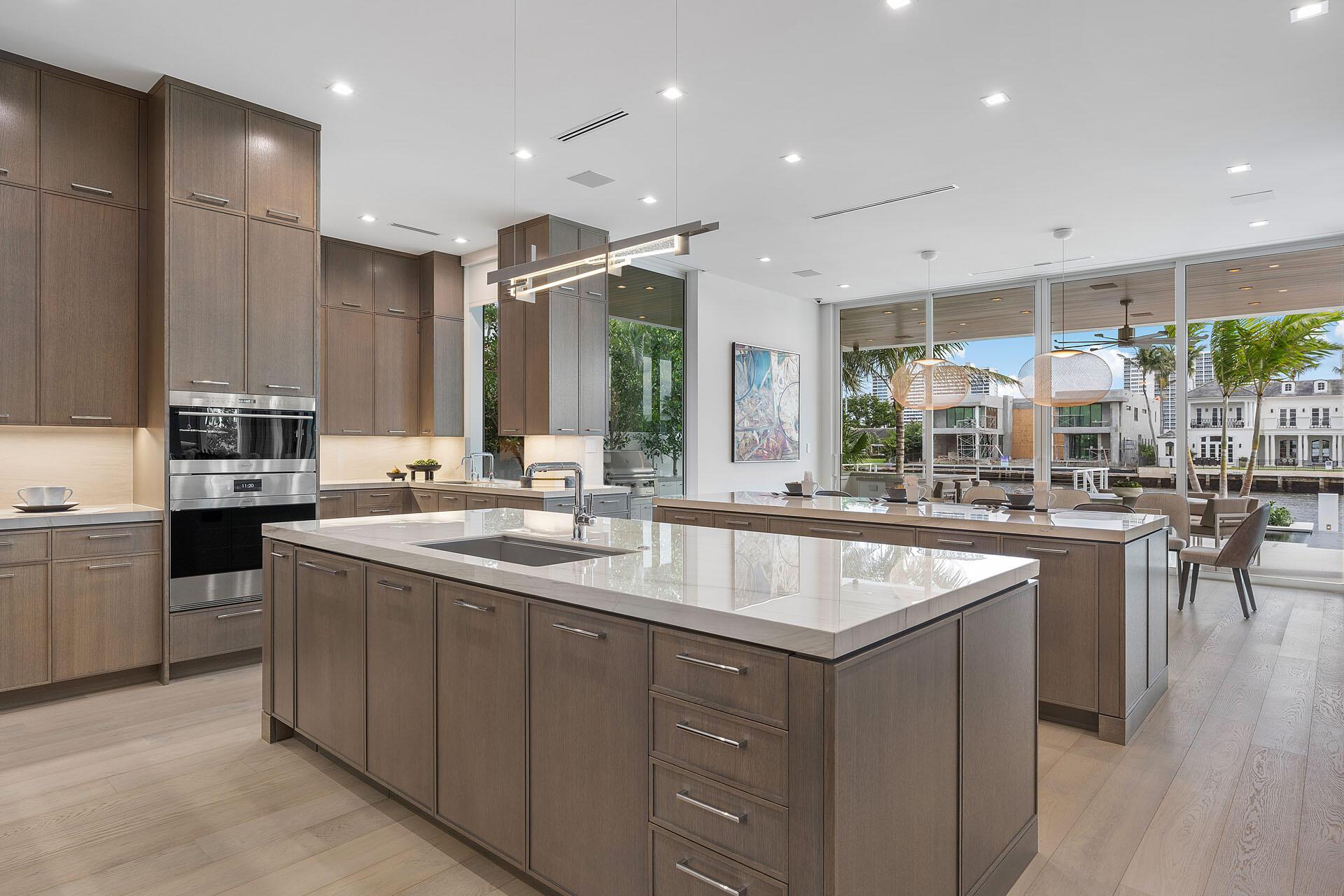 ROYAL PALM YACHT & COUNTR - Residential