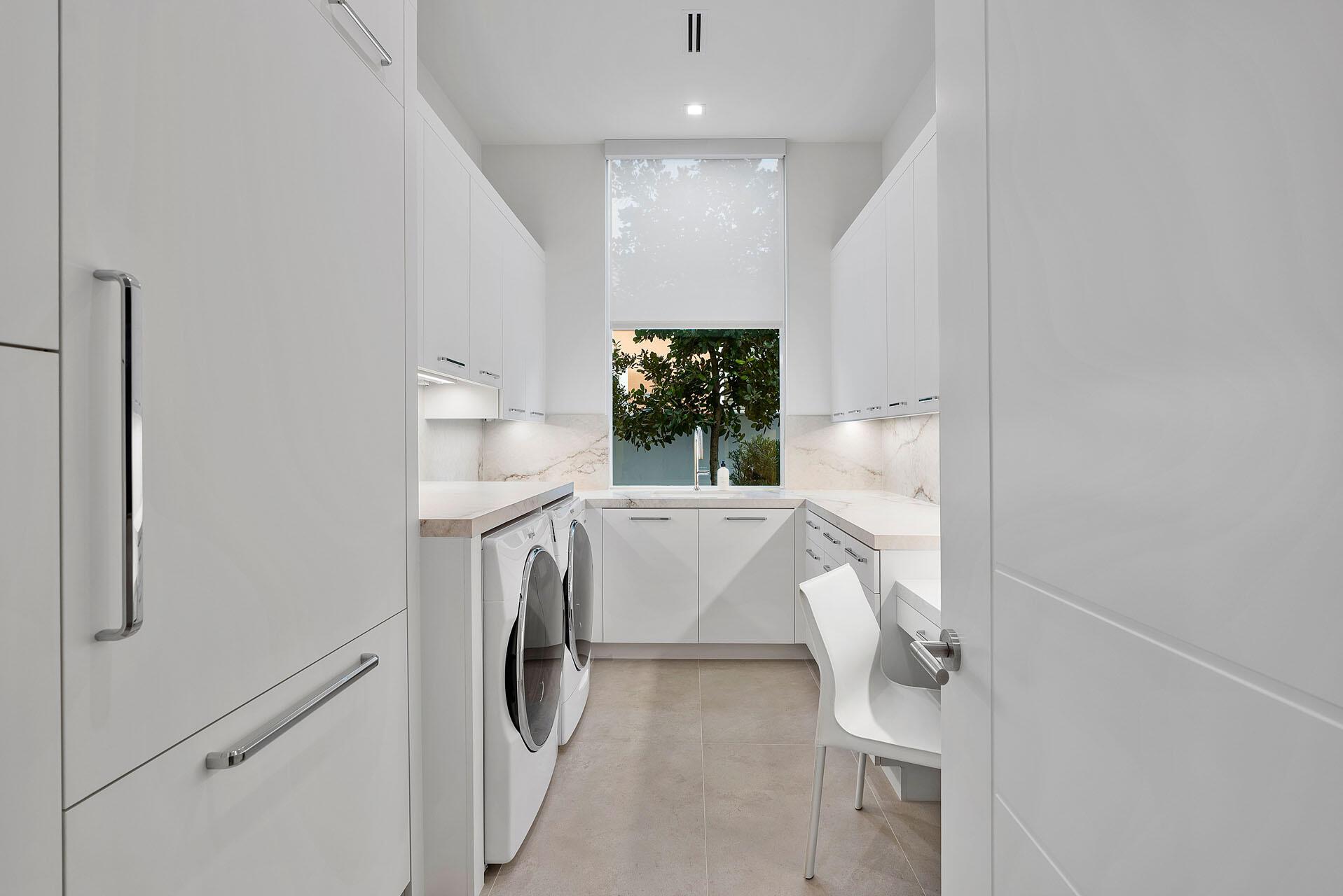 ROYAL PALM YACHT & COUNTR - Residential