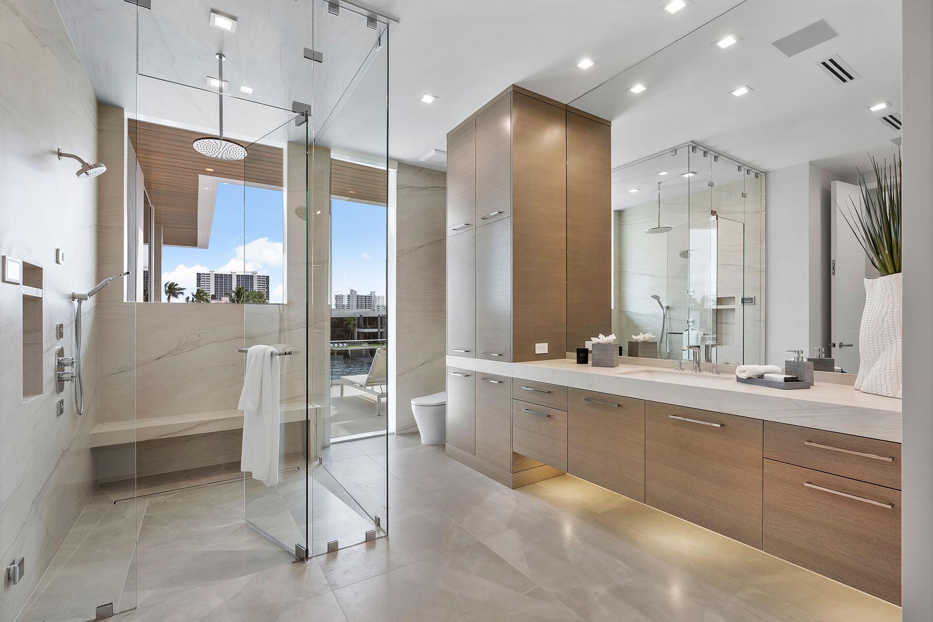 ROYAL PALM YACHT & COUNTR - Residential