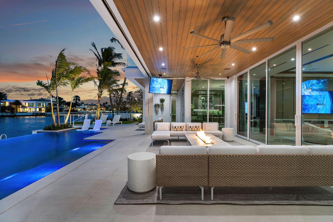 ROYAL PALM YACHT & COUNTRY CLUB - Residential