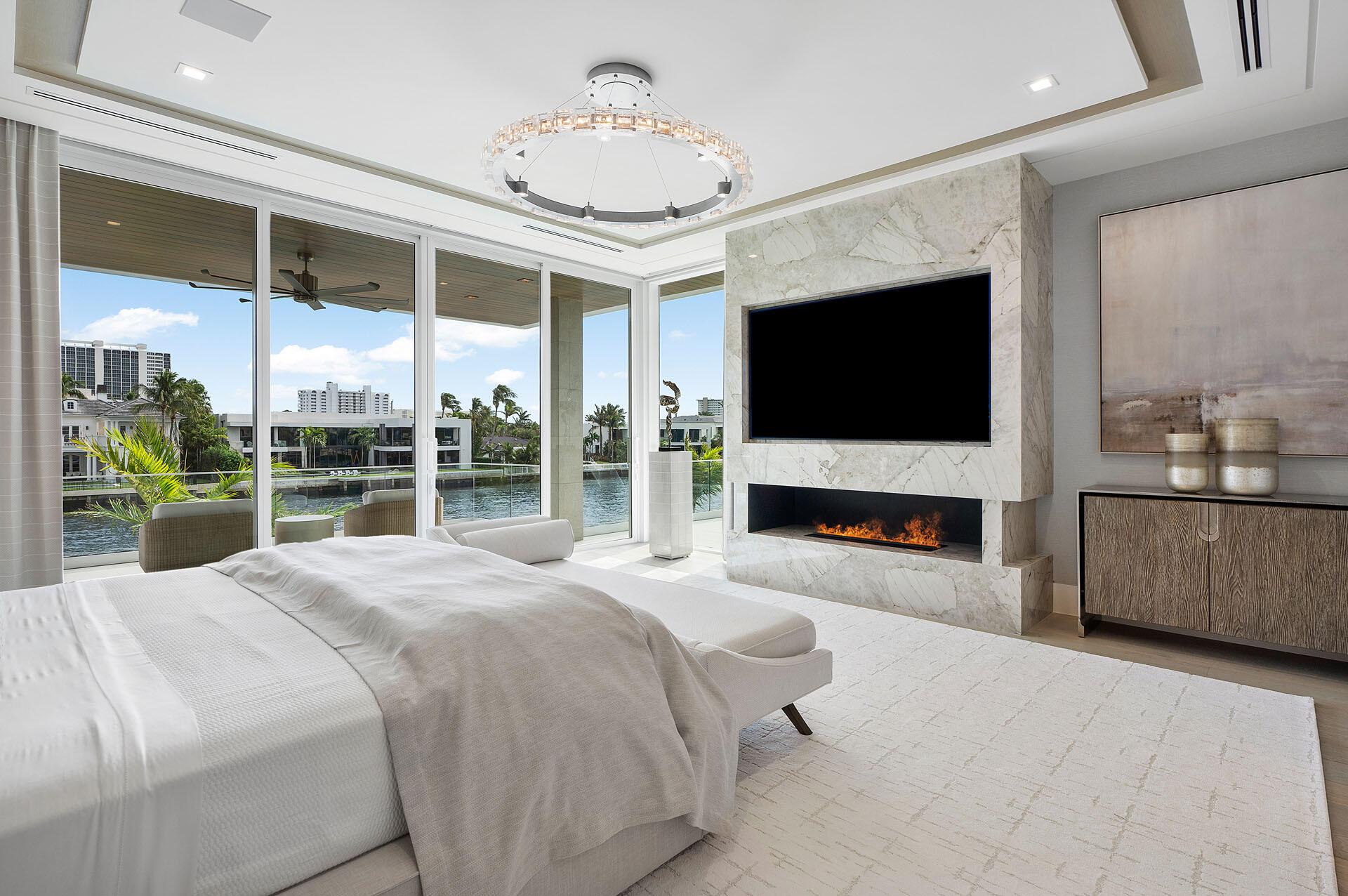 ROYAL PALM YACHT & COUNTR - Residential