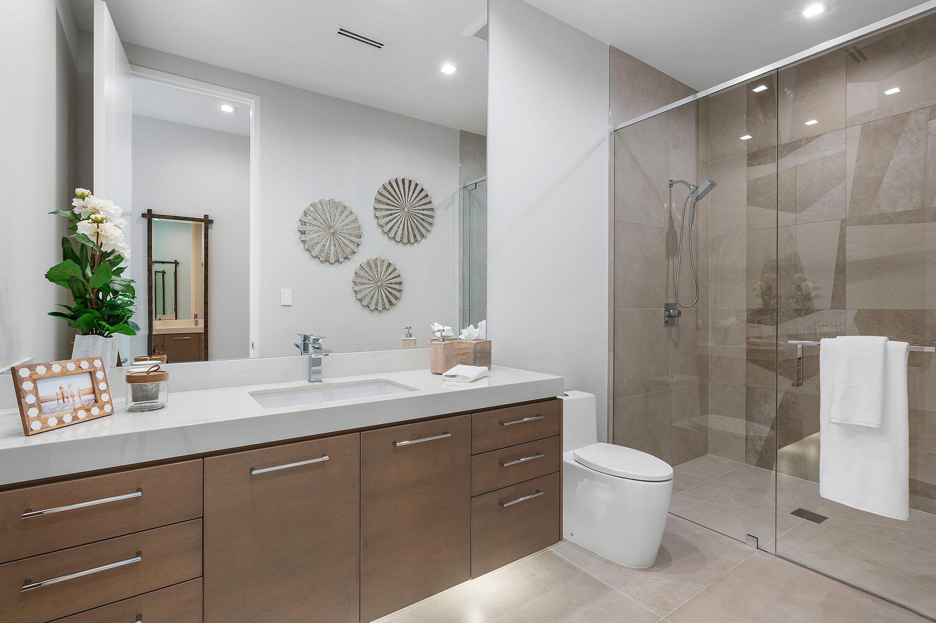 ROYAL PALM YACHT & COUNTR - Residential