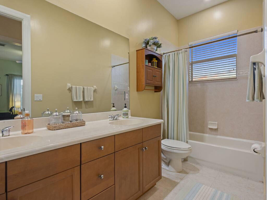 HERON BAY EAST - Residential