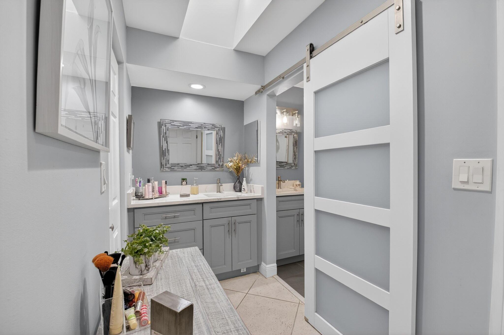 SAWGRASS LAKES HOMES; Lak - Residential