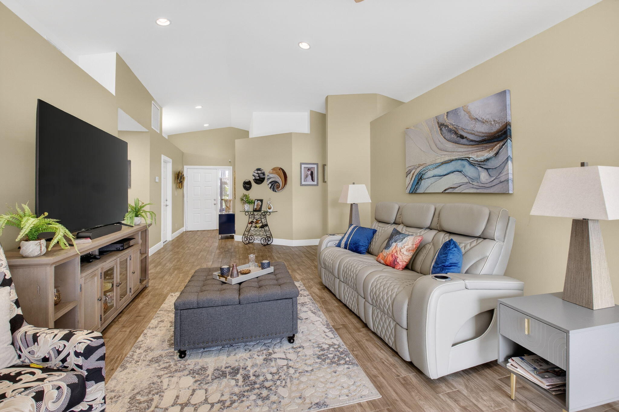 SAWGRASS LAKES HOMES; Lak - Residential