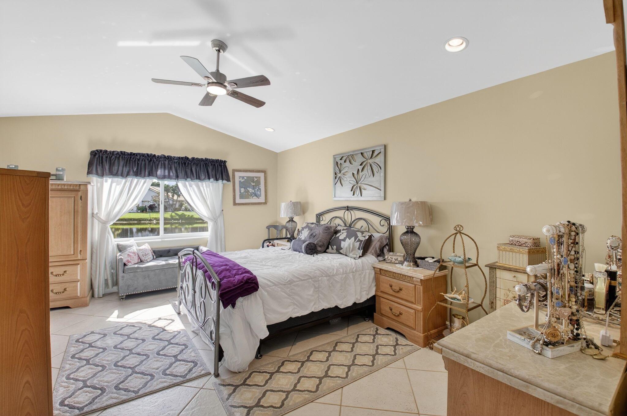 SAWGRASS LAKES HOMES; Lak - Residential