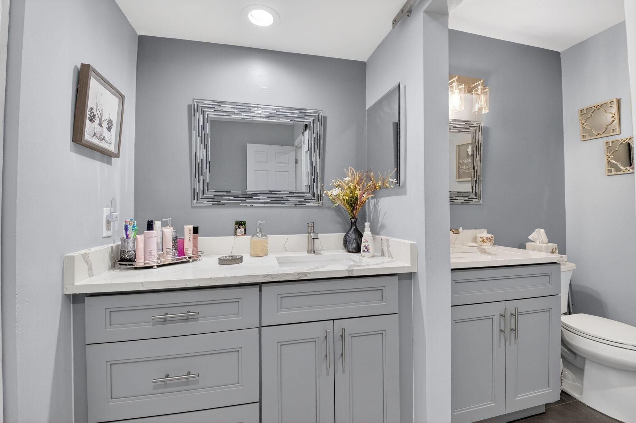 SAWGRASS LAKES HOMES; Lak - Residential