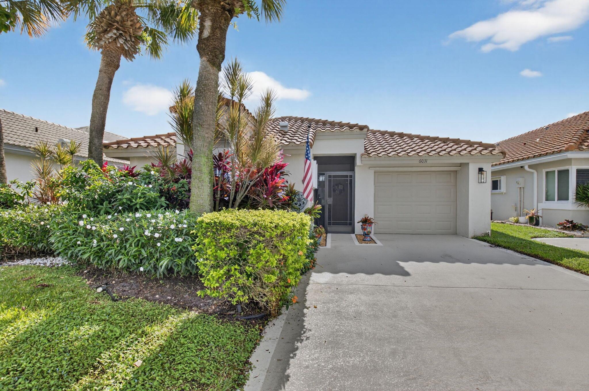 SAWGRASS LAKES HOMES; Lak - Residential