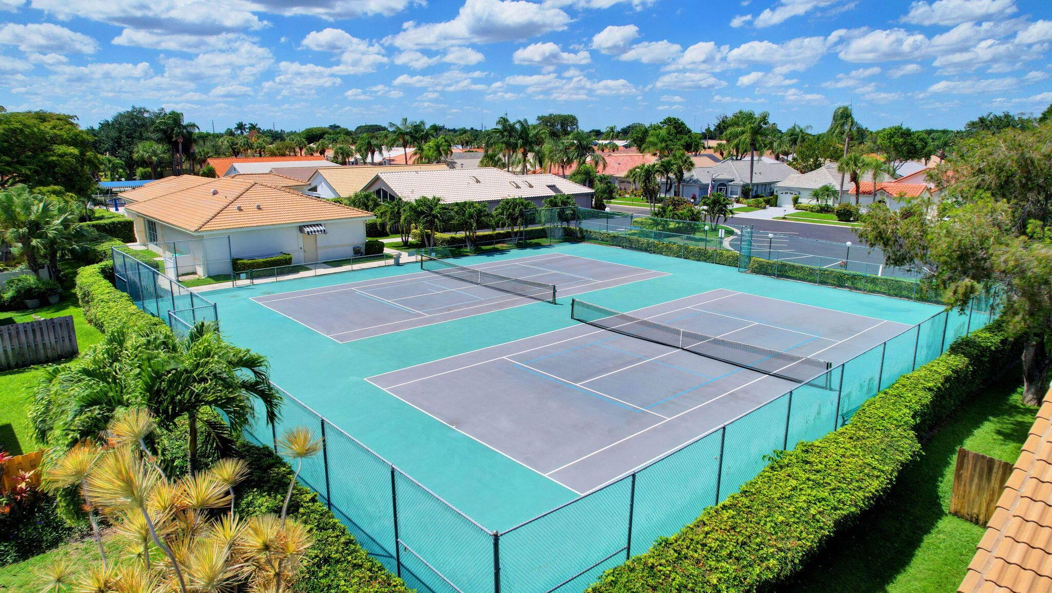 SAWGRASS LAKES HOMES; Lak - Residential