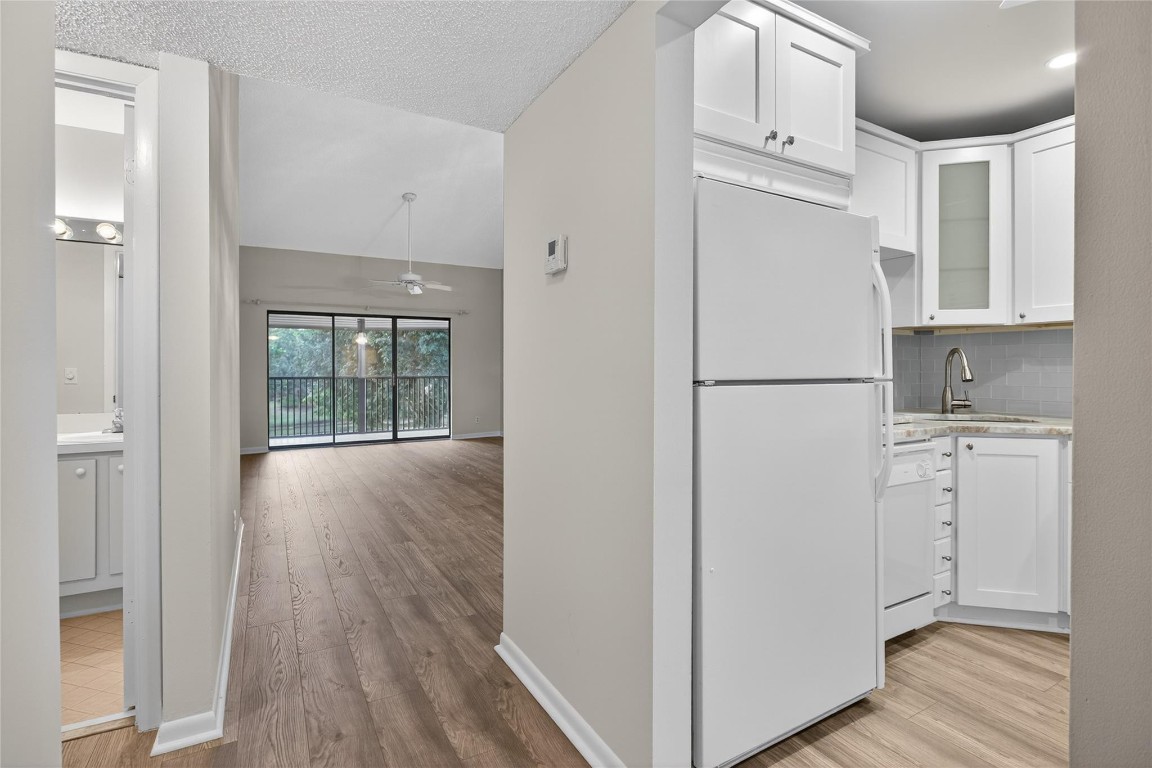 POND APPLE PLACE IV - Residential