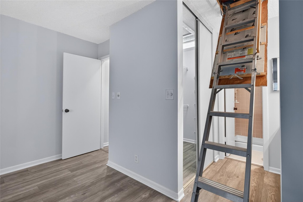 POND APPLE PLACE IV - Residential