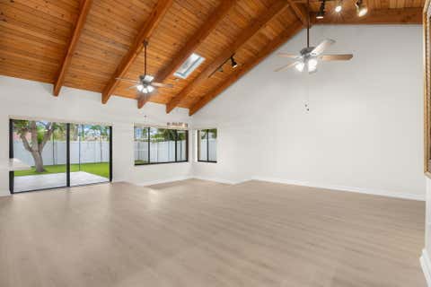Tiny photo for 21111 Escondido Way, Boca Raton, FL 33433 (MLS # B26029017)