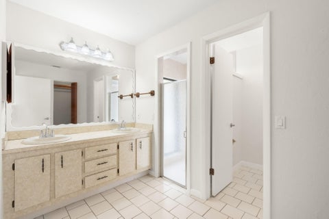 Tiny photo for 21111 Escondido Way, Boca Raton, FL 33433 (MLS # B26029017)
