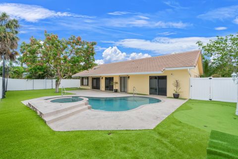 Tiny photo for 21111 Escondido Way, Boca Raton, FL 33433 (MLS # B26029017)