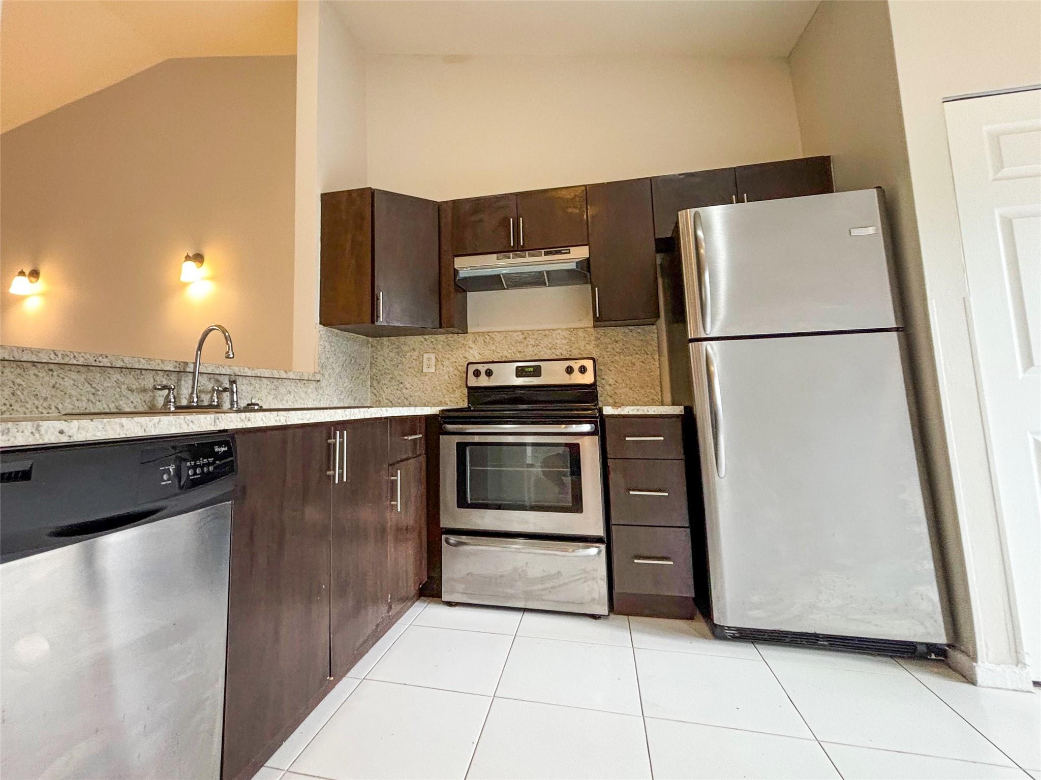 Coral Spgs Sub 1 59-30 B - Residential Lease