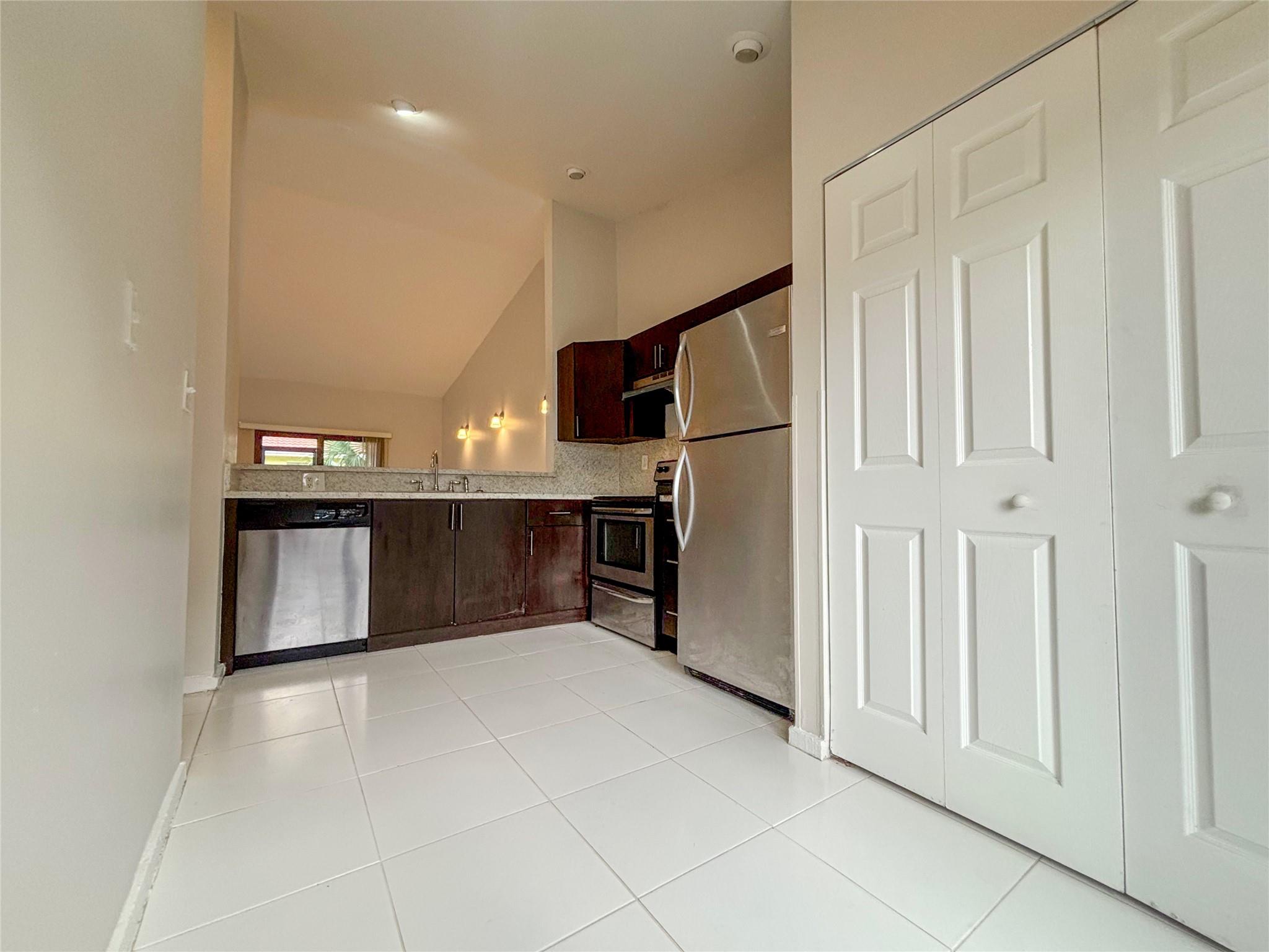 Coral Spgs Sub 1 59-30 B - Residential Lease