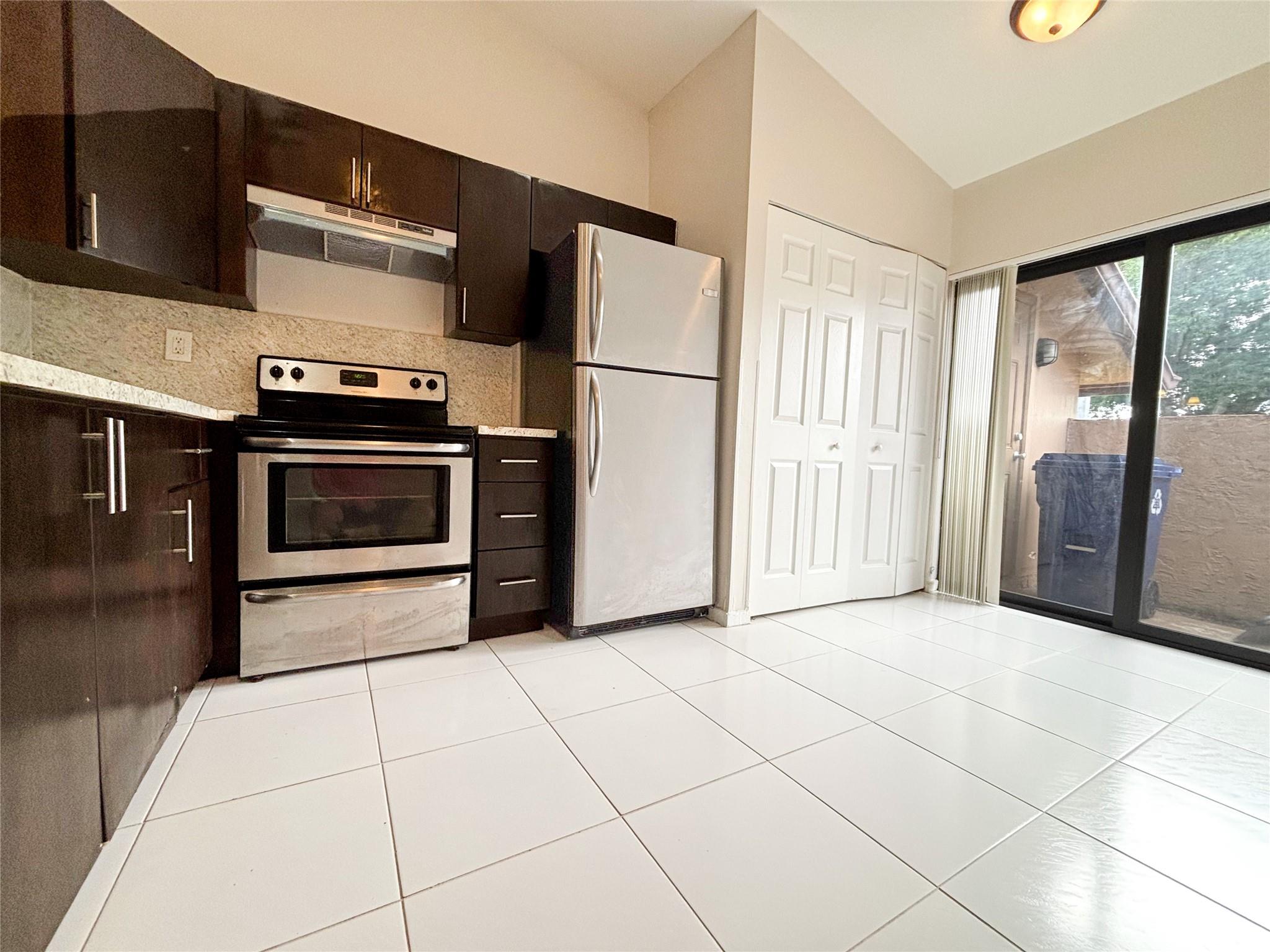 Coral Spgs Sub 1 59-30 B - Residential Lease