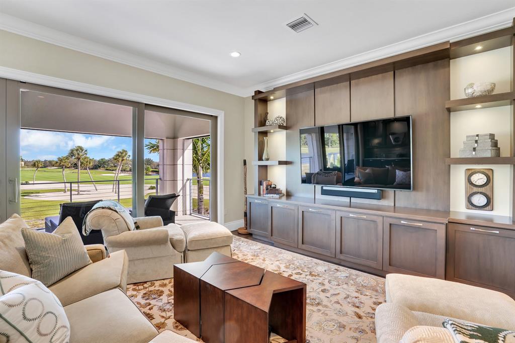 OLD PALM PL 4 - Residential