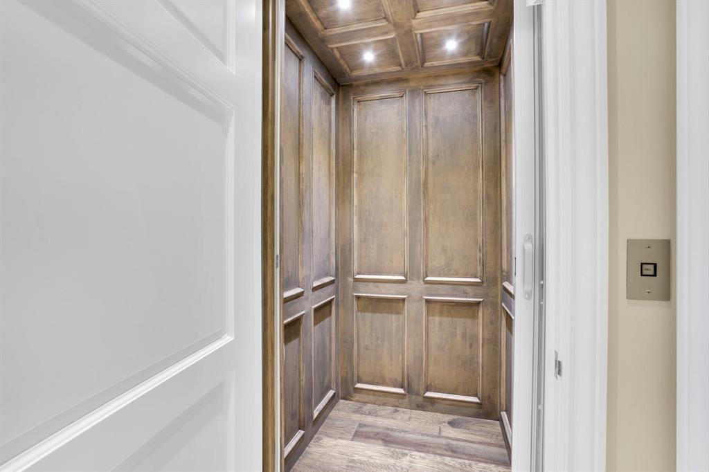 OLD PALM PL 4 - Residential