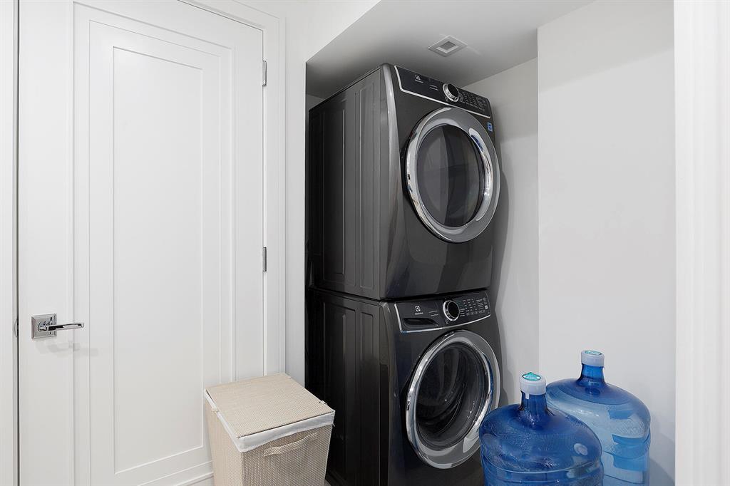 SABAL RIDGE APTS CONDO - Residential