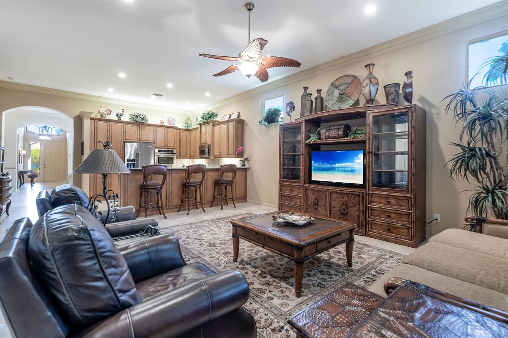 Valencia Palms - Residential