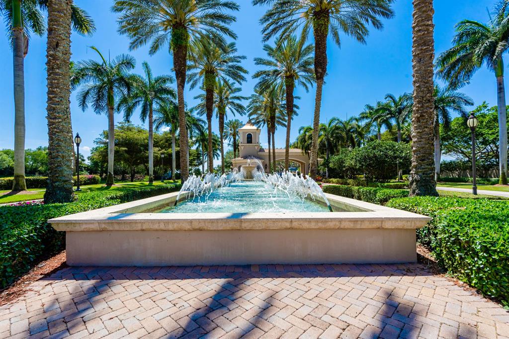 Valencia Palms - Residential