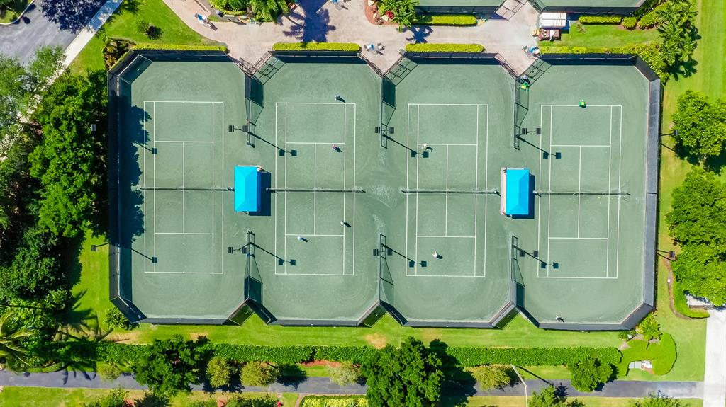 Valencia Palms - Residential