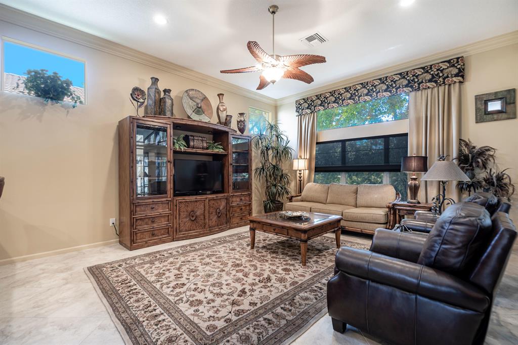 Valencia Palms - Residential