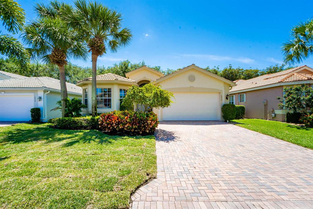 Valencia Palms - Residential