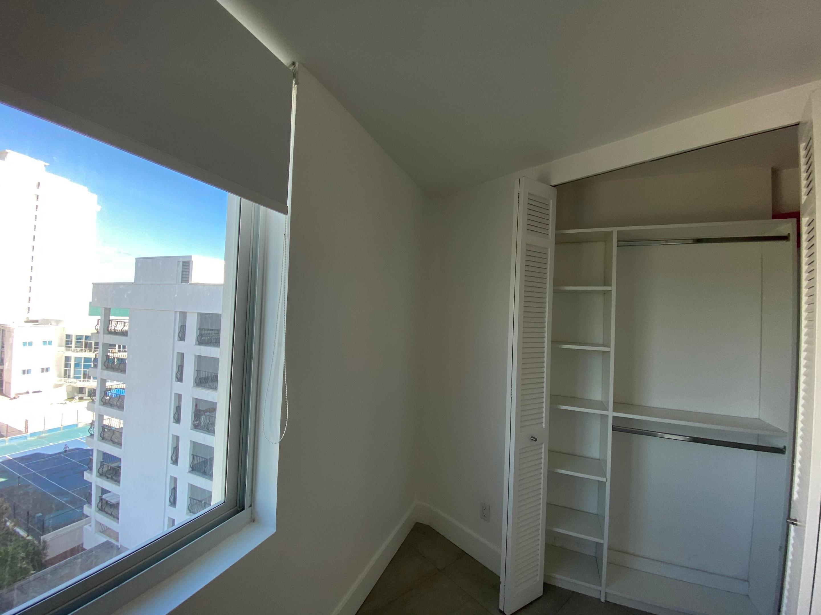 THE CARRIAGE HOUSE CONDO - Residential